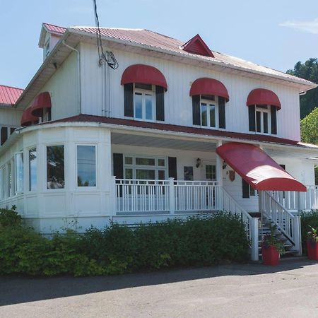 Auberge La Courtepointe Petite-Riviere-Saint-Francois Exterior photo