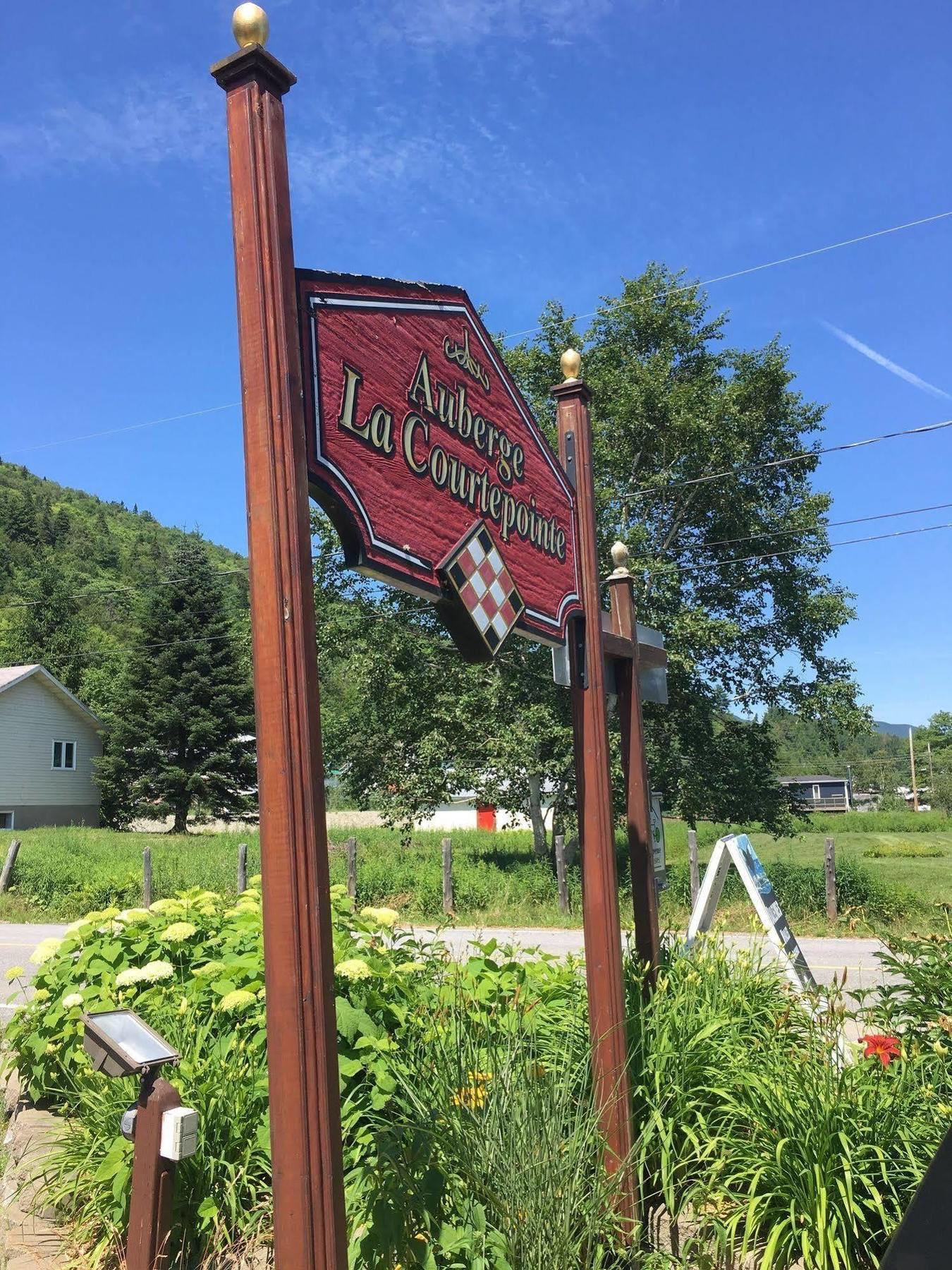 Auberge La Courtepointe Petite-Riviere-Saint-Francois Exterior photo