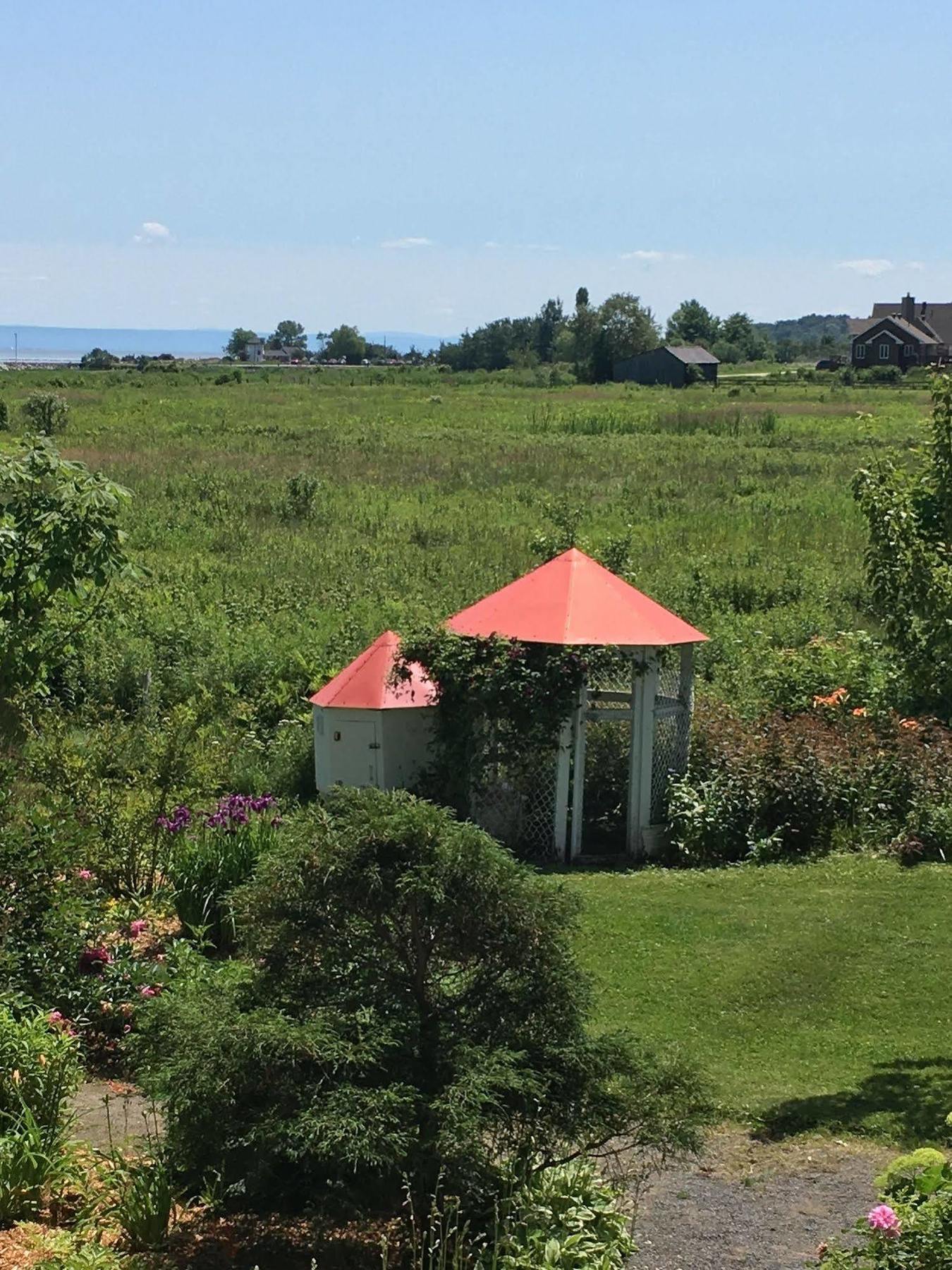 Auberge La Courtepointe Petite-Riviere-Saint-Francois Exterior photo